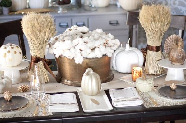 Thanksgiving Tablescapes That Delight & Shine!