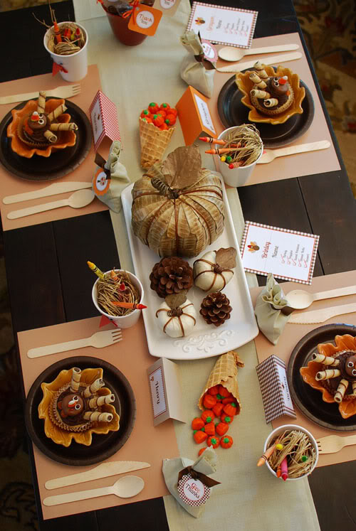 Thanksgiving Tablescapes That Delight & Shine!