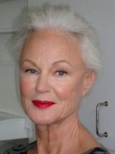 Tilfredsstille Udvej lys s How to Wear Red Lipstick After 50 - Honey Good®