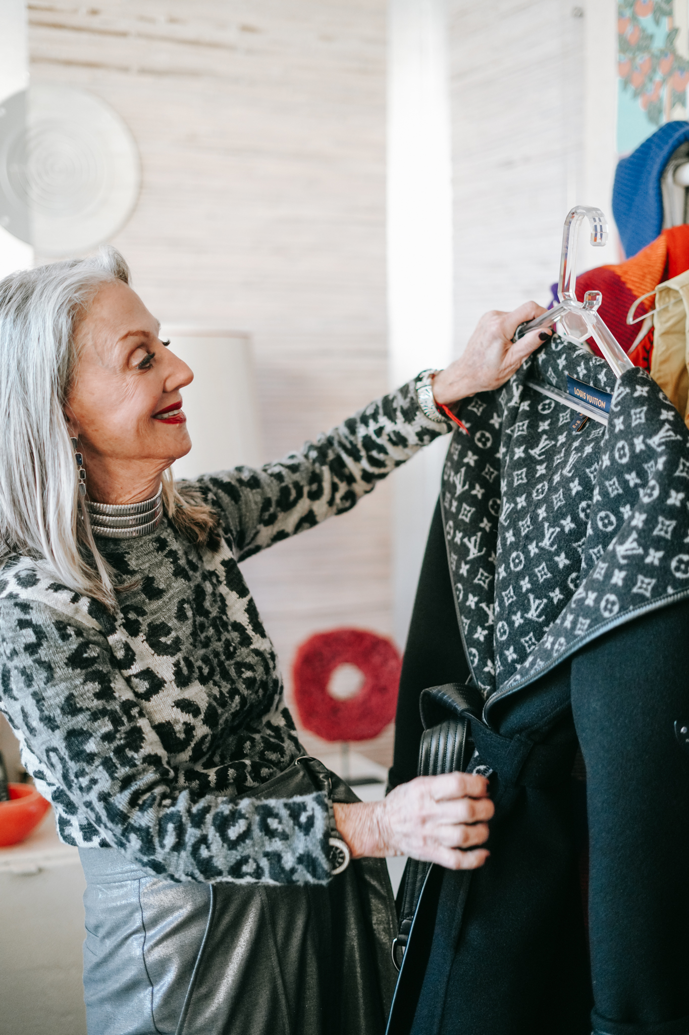 Honey Good contemplating women's fashion according to body type