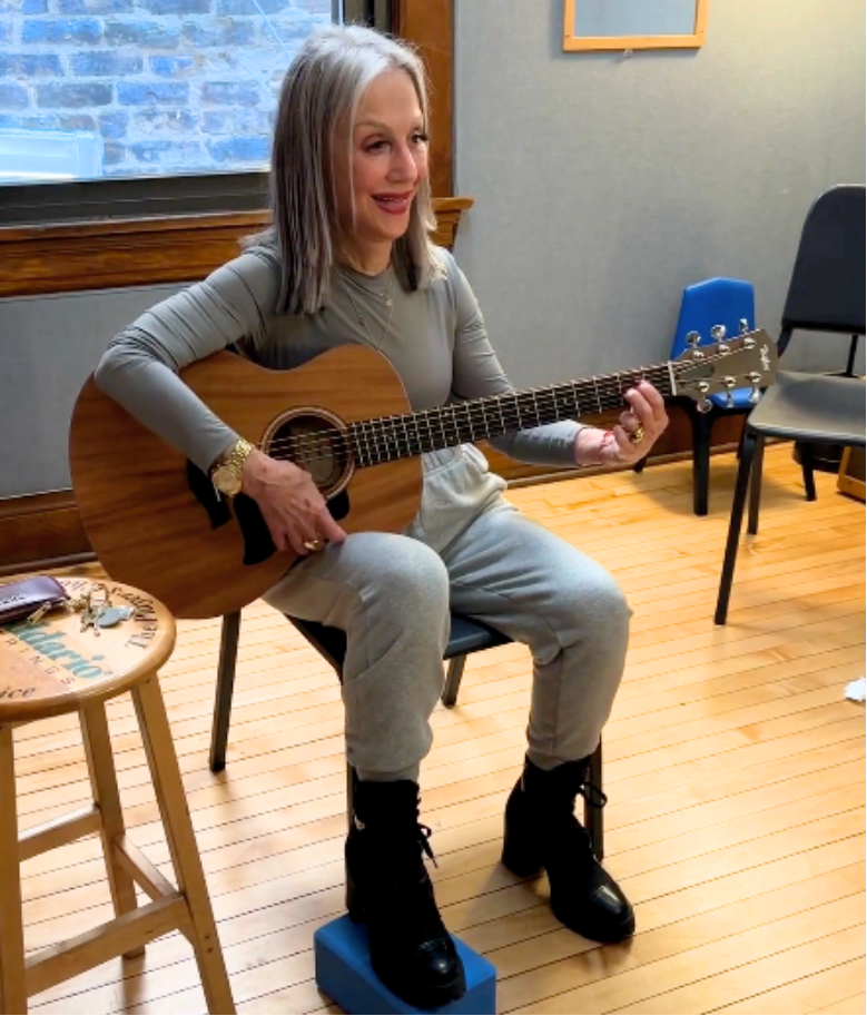 Honey taking up guitar as a new hobby